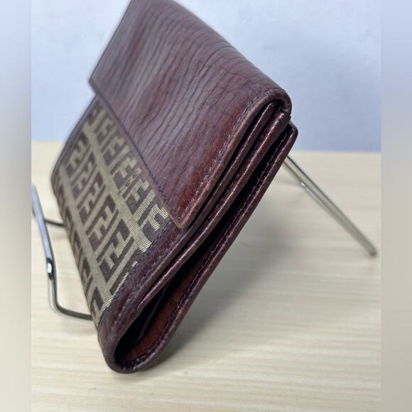 Authentic FENDI Zuccino Brown Canvas Leather Bifold Wallet - Picture 2 of 15